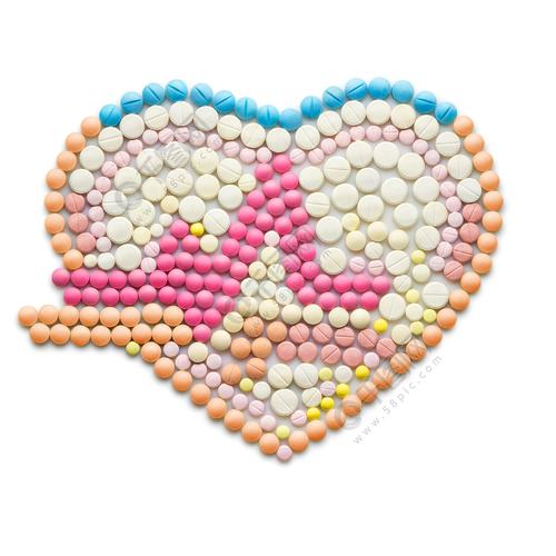 创造性的医学和医疗保健概念由药物和药片做成被隔绝在白色心电图具有